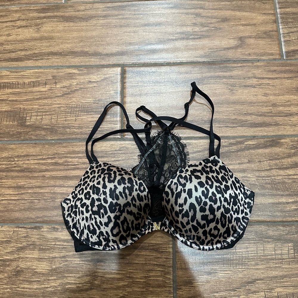 Victoria’s Secret very sexy bra size 34 C